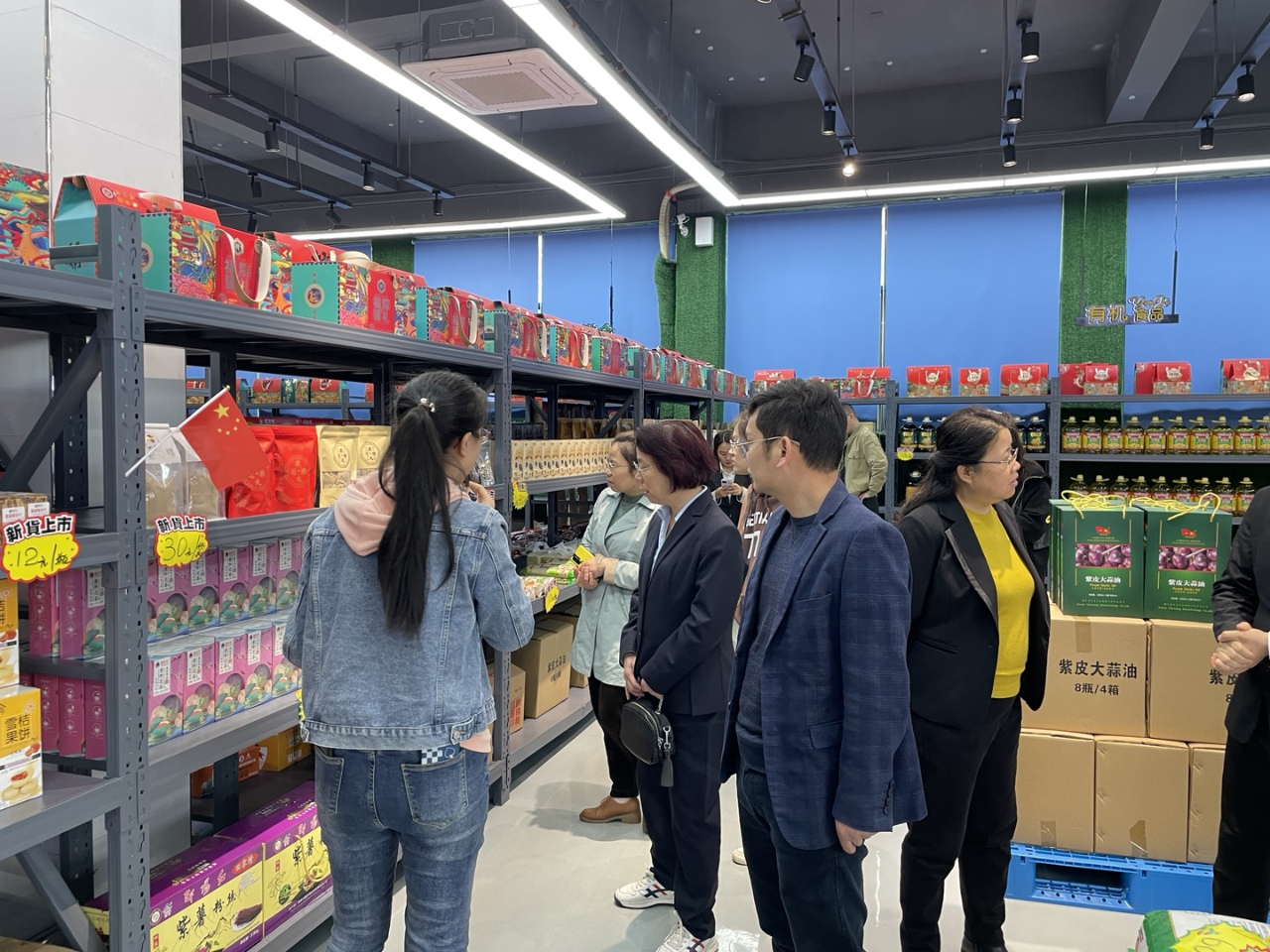 寶東農(nóng)牧蒞臨邵陽紅促進(jìn)會副會長單位天香生物園區(qū)交流洽談合作