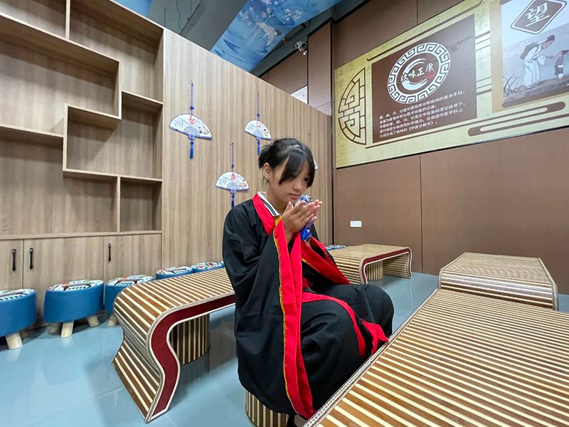 邵陽市五里牌小學(xué)“民族團(tuán)結(jié)話中秋”活動(dòng)在玖味中醫(yī)藥膳研學(xué)實(shí)踐教育基地順利舉行