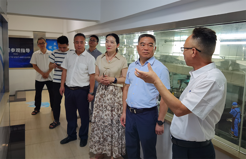 邵陽(yáng)市委常委、常務(wù)副市長(zhǎng)王永紅一行領(lǐng)導(dǎo)到邵陽(yáng)紅出貨倉(cāng)-天香生物產(chǎn)業(yè)園考察指導(dǎo)
