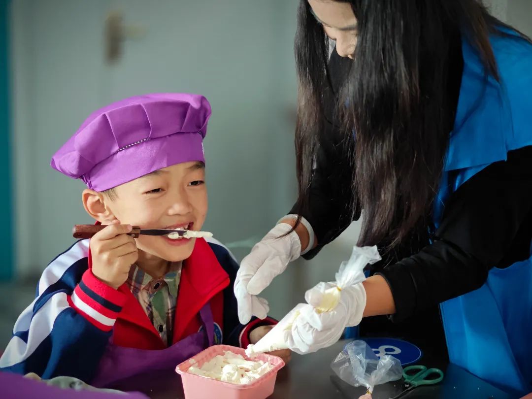 雙清區(qū)“愛心護航，助夢成長”