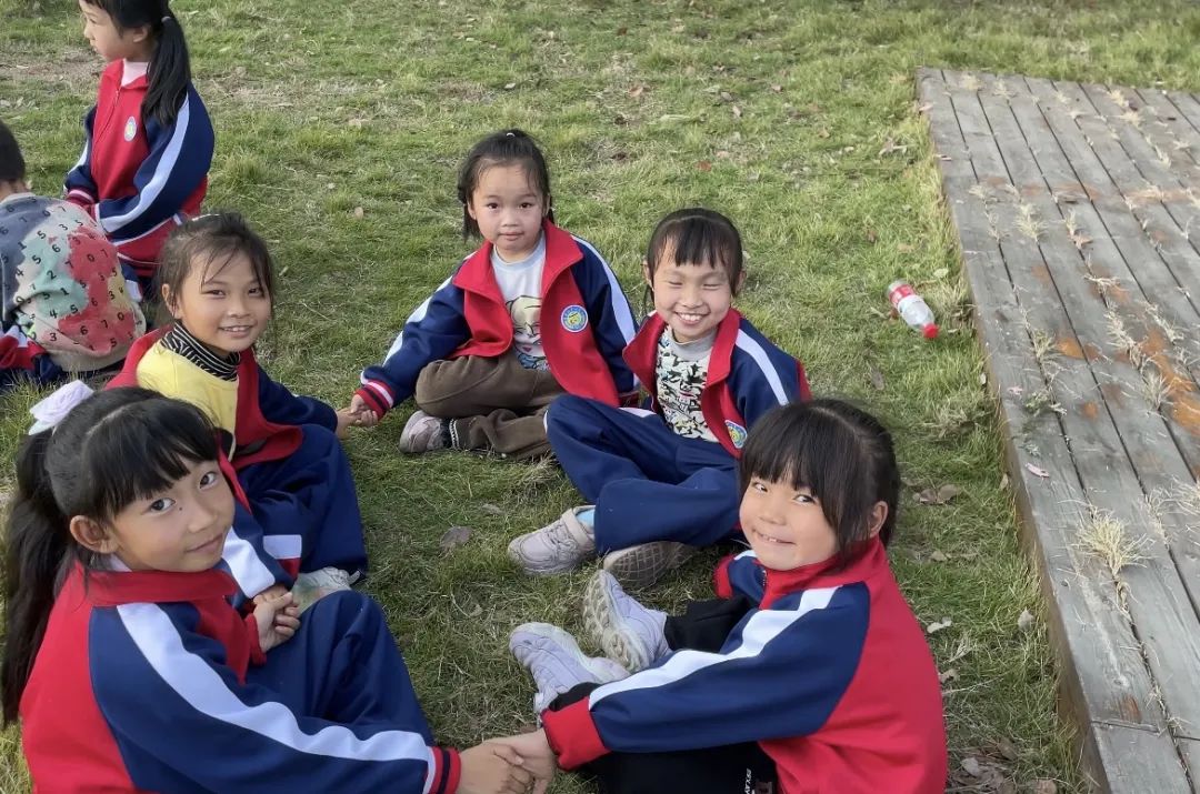 雙清區(qū)“愛心護航，助夢成長”